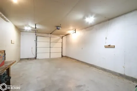 201 N Chestnut Winfield IA 52659