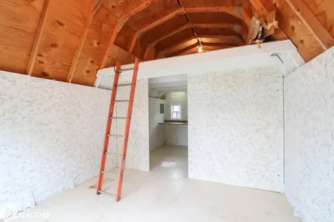201 N Chestnut Winfield IA 52659