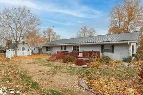 201 N Chestnut Winfield IA 52659
