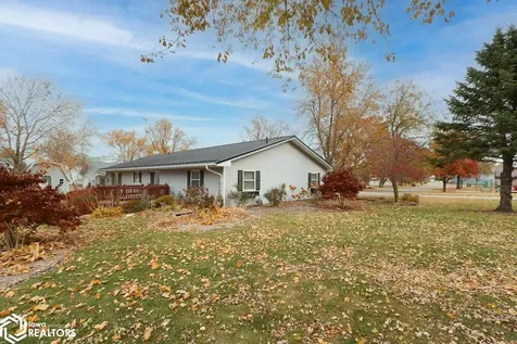 201 N Chestnut Winfield IA 52659