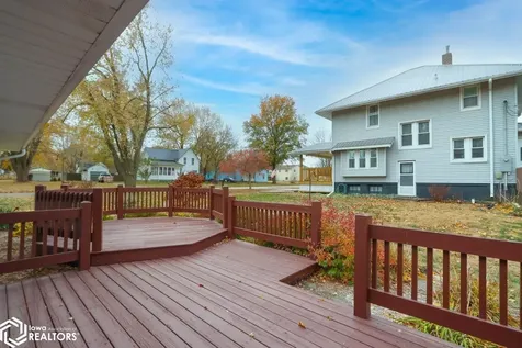 201 N Chestnut Winfield IA 52659