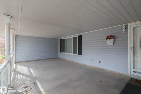 201 N Chestnut Winfield IA 52659