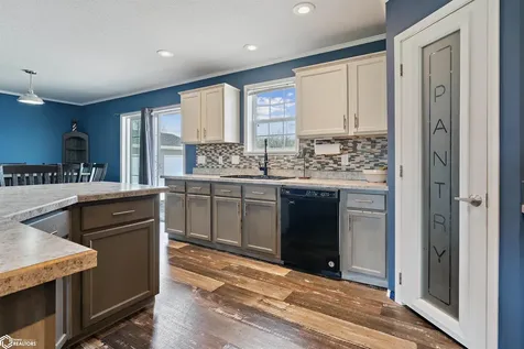 2825 New London Road New London IA 52645