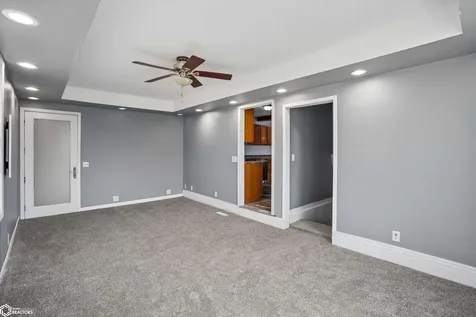 415 College Hill Avenue Oskaloosa IA 52577