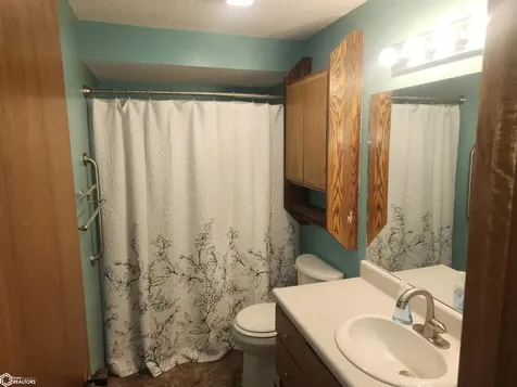 1121 15th Street NE Mason City IA 50401