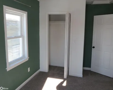 505 E Des Moines Street Brooklyn IA 52211
