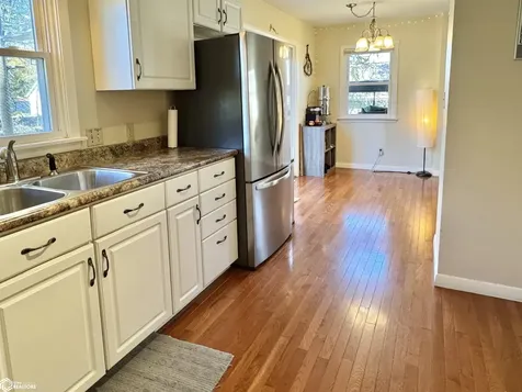 906 N 9th Street Fairfield IA 52556