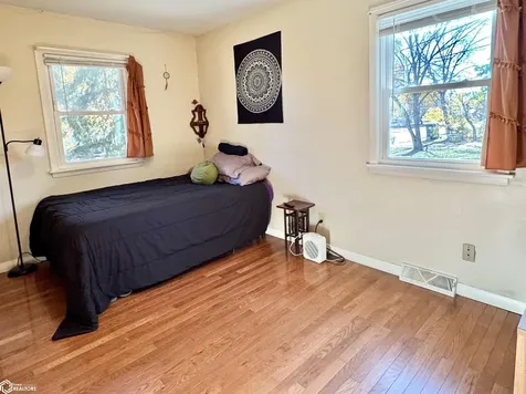906 N 9th Street Fairfield IA 52556