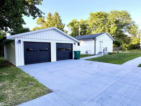 504 S 6th Street Fairfield IA 52556
