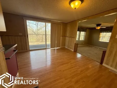 1279 Holiday Lane Brooklyn IA 52211
