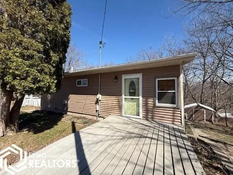 1279 Holiday Lane Brooklyn IA 52211