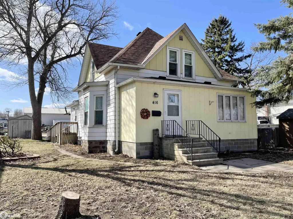 416 E North Street Algona IA 50511