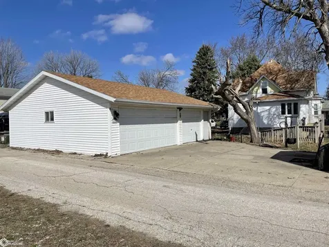 416 E North Street Algona IA 50511