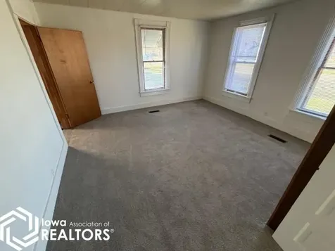 506 E Finley Avenue Ottumwa IA 52501