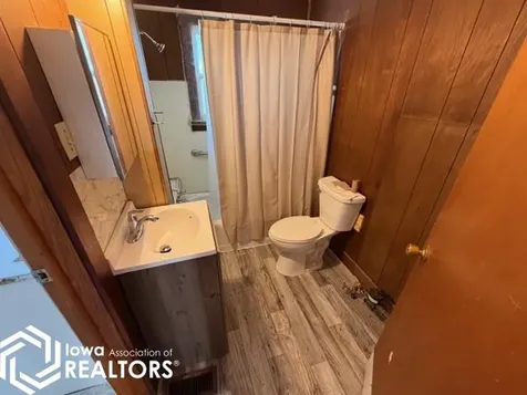 506 E Finley Avenue Ottumwa IA 52501