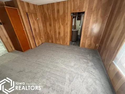 506 E Finley Avenue Ottumwa IA 52501