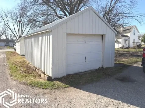 506 E Finley Avenue Ottumwa IA 52501