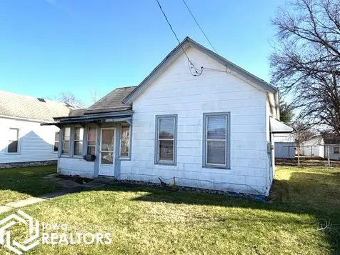 506 E Finley Avenue Ottumwa IA 52501