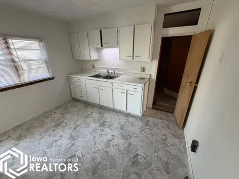 506 E Finley Avenue Ottumwa IA 52501