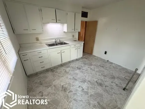 506 E Finley Avenue Ottumwa IA 52501