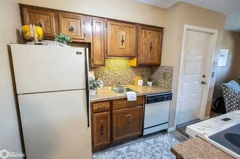 600 #A2 Briarstone Drive Mason City IA 50401
