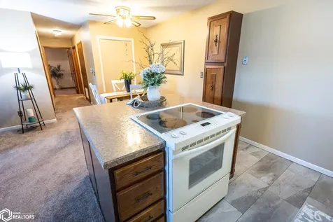 600 #A2 Briarstone Drive Mason City IA 50401