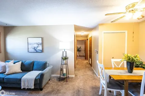 600 #A2 Briarstone Drive Mason City IA 50401