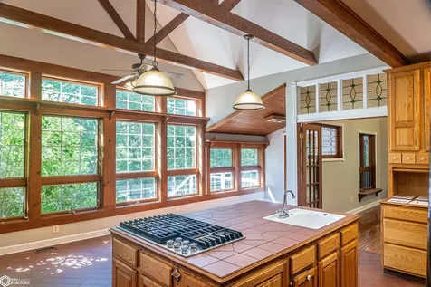 2418 Silverwood Lane Fairfield IA 52556