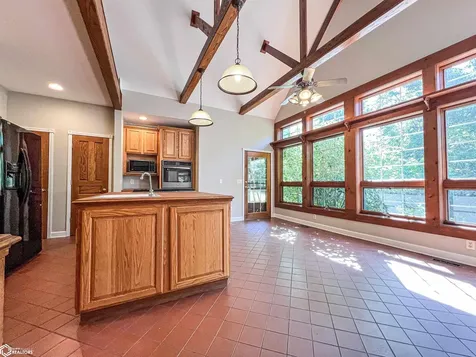 2418 Silverwood Lane Fairfield IA 52556