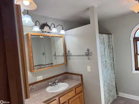 2418 Silverwood Lane Fairfield IA 52556