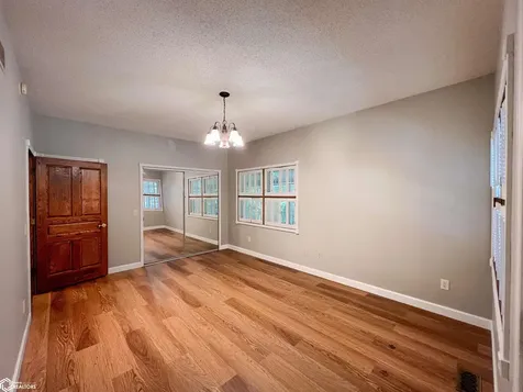 2418 Silverwood Lane Fairfield IA 52556