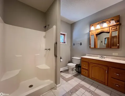 2418 Silverwood Lane Fairfield IA 52556