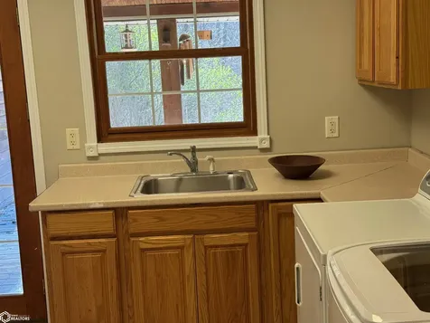 2418 Silverwood Lane Fairfield IA 52556