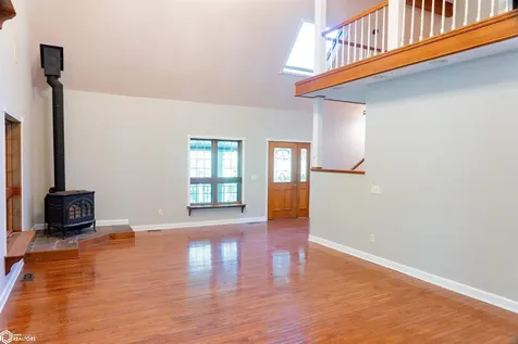 2418 Silverwood Lane Fairfield IA 52556