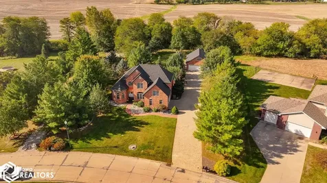 27 Pinehurst Circle Ottumwa IA 52501