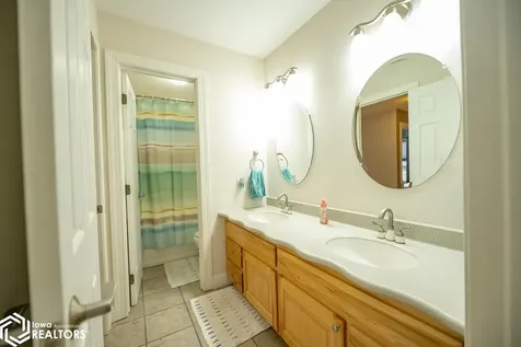 27 Pinehurst Circle Ottumwa IA 52501