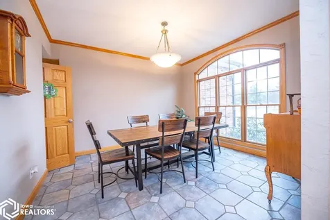 27 Pinehurst Circle Ottumwa IA 52501