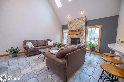 27 Pinehurst Circle Ottumwa IA 52501
