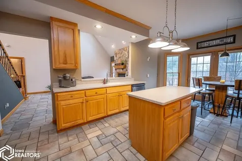 27 Pinehurst Circle Ottumwa IA 52501
