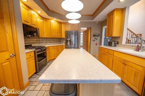 27 Pinehurst Circle Ottumwa IA 52501
