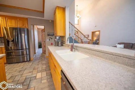 27 Pinehurst Circle Ottumwa IA 52501