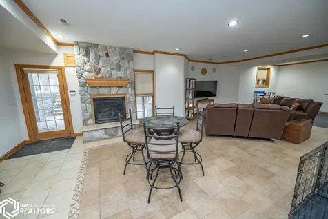 27 Pinehurst Circle Ottumwa IA 52501