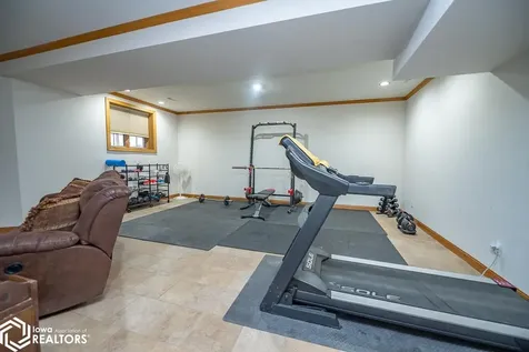 27 Pinehurst Circle Ottumwa IA 52501