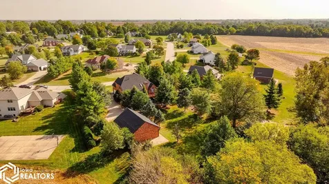 27 Pinehurst Circle Ottumwa IA 52501