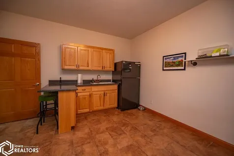 27 Pinehurst Circle Ottumwa IA 52501
