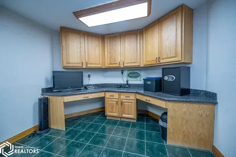 27 Pinehurst Circle Ottumwa IA 52501