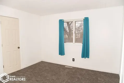 324 Elmdale Avenue Ottumwa IA 52501