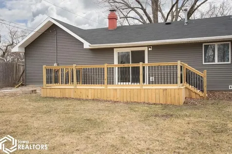 324 Elmdale Avenue Ottumwa IA 52501