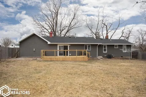 324 Elmdale Avenue Ottumwa IA 52501