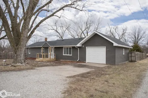 324 Elmdale Avenue Ottumwa IA 52501